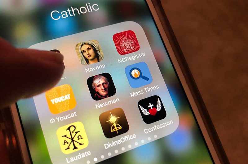 20 католических приложений для смартфонов