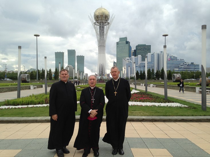 Казахстан посетил примас Польши архиепископ Юзеф Ковальчик