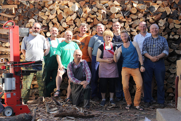Команда из священников и добровольцев из Словакии по заготовке дров для Христианского Дома г. Алдана