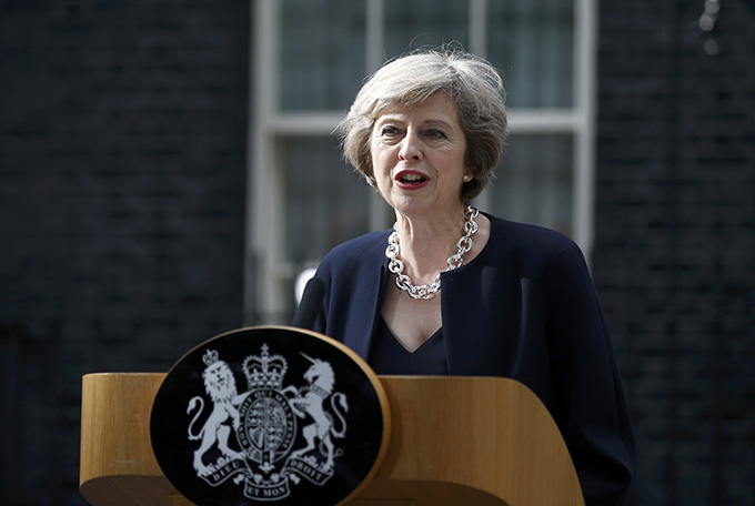 Британский премьер-министр выступила в защиту христиан