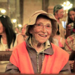 “Бабушка-пилигрим” прошла 570 миль в молитве о семьях