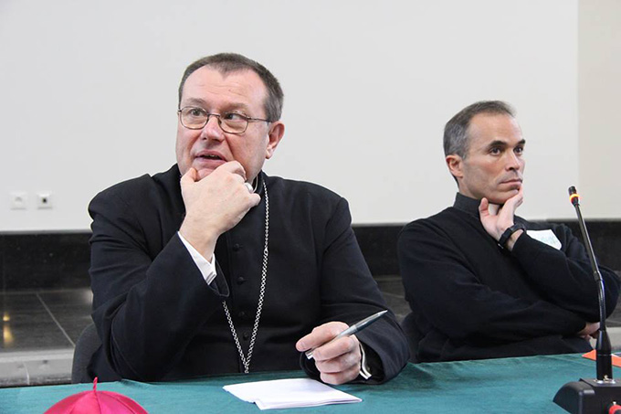 Встречи архиепископа с семьями – теперь в новом формате
