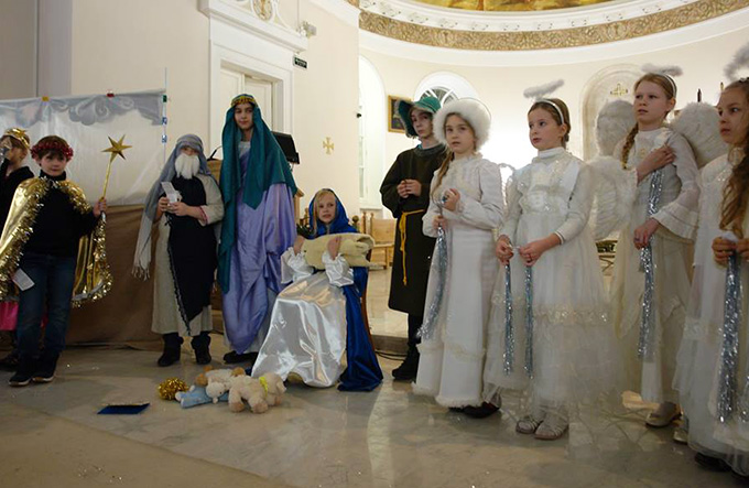 Фото: Рождественский спектакль в храме св. Людовика
