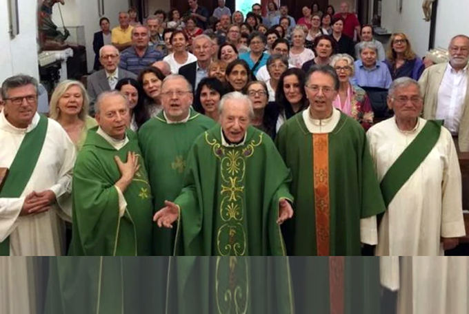 Итальянский священник отслужил Мессу в день своего 100-летия, четверо сыновей-священников сослужили ему