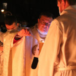 Христос Воскрес: Литургия Навечерия Пасхи в Кафедральном соборе в Москве