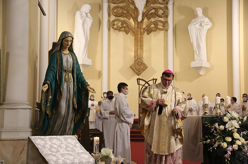 Престольный праздник отметили в московском Кафедральном соборе Непорочного Зачатия Пресвятой Девы Марии