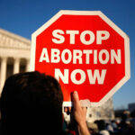 Верховный суд США может отменить федеральное право на аборт
